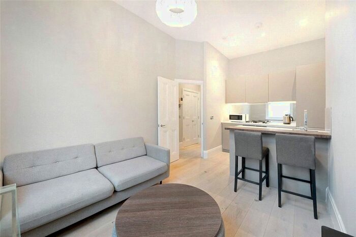 2 Bedroom Flat To Rent In Gloucester Road, London, SW7