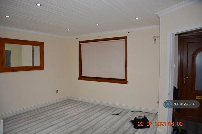 3 Bedroom Terraced House To Rent In Alexander Drive, Aberdeen, AB24