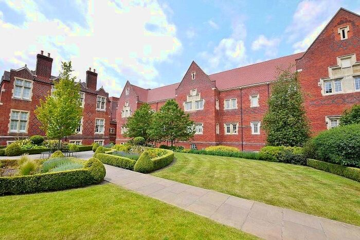 2 Bedroom Flat To Rent In Kavanagh Court, The Galleries, Brentwood, CM14