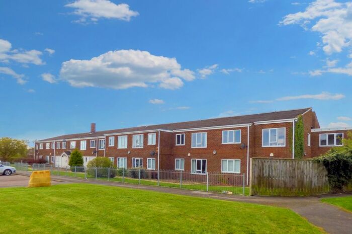 2 Bedroom Flat To Rent In Lake Road, Hadston, Morpeth, NE65