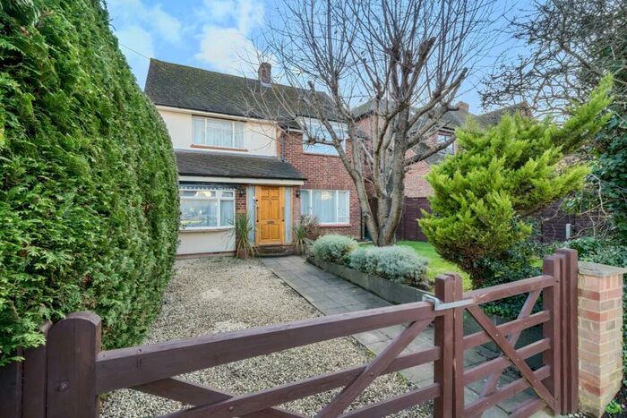 4 Bedroom Detached House To Rent In Imperial Road, Windsor, SL4