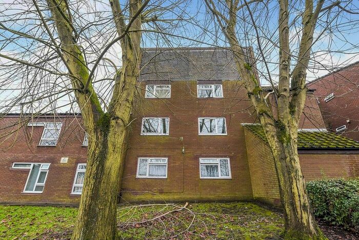 2 Bedroom Flat To Rent In Withywood Drive, Telford, Shropshire, TF3