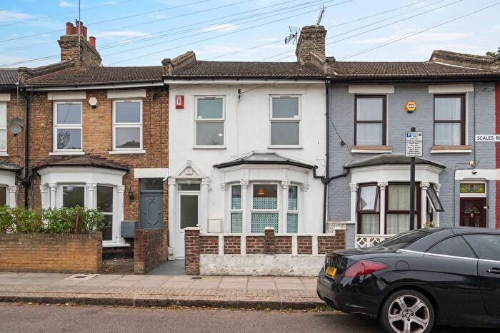 4 Bedroom Property For Sale In Scales Road, London, N17