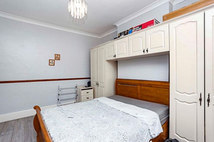 4 Bedroom Semi Detached House To Rent In Minard Road, London, SE6