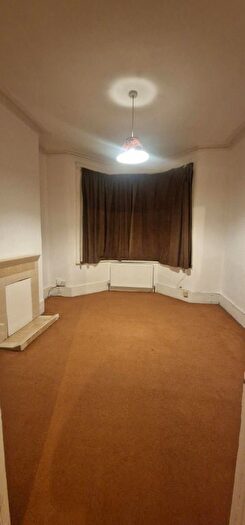 1 Bedroom Flat To Rent In Langham Road, London, N15