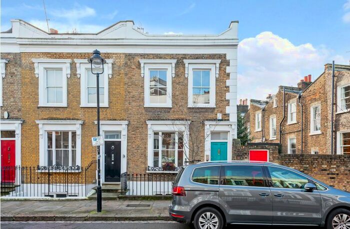 4 Bedroom Semi-Detached House To Rent In Alma Street, Kentish Town, London, NW5