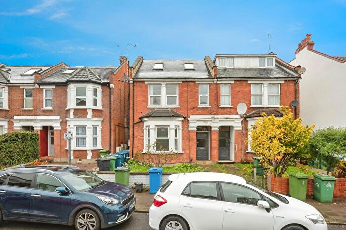 1 Bedroom Flat For Sale In Welldon Crescent, Harrow, HA1