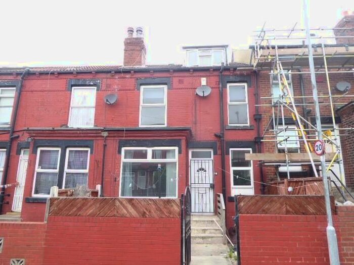 2 Bedroom Property To Rent In Sutherland Terrace, Harehills, LS9