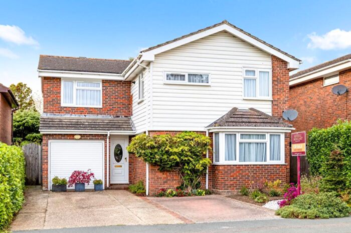 4 Bedroom Detached House For Sale In Downsview Avenue, Storrington, RH20
