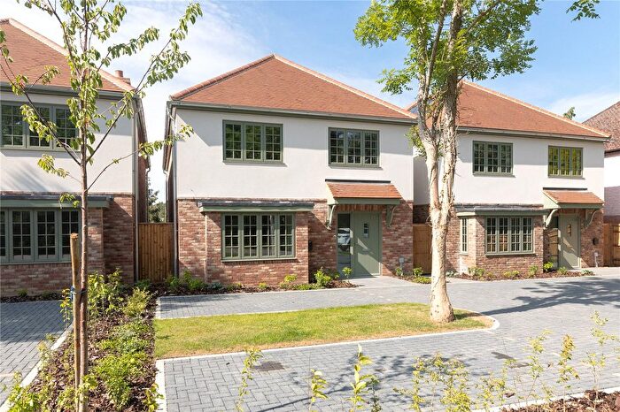 4 Bedroom Detached House For Sale In Hauxton Road, Little Shelford, Cambridge, CB22