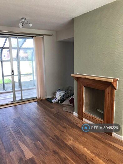 2 Bedroom Semi-Detached House To Rent In Chester Avenue, Dukinfield, SK16