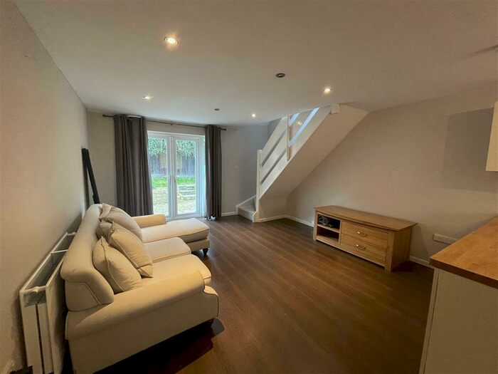 1 Bedroom House To Rent In Bayleaf Avenue, Swindon, SN2