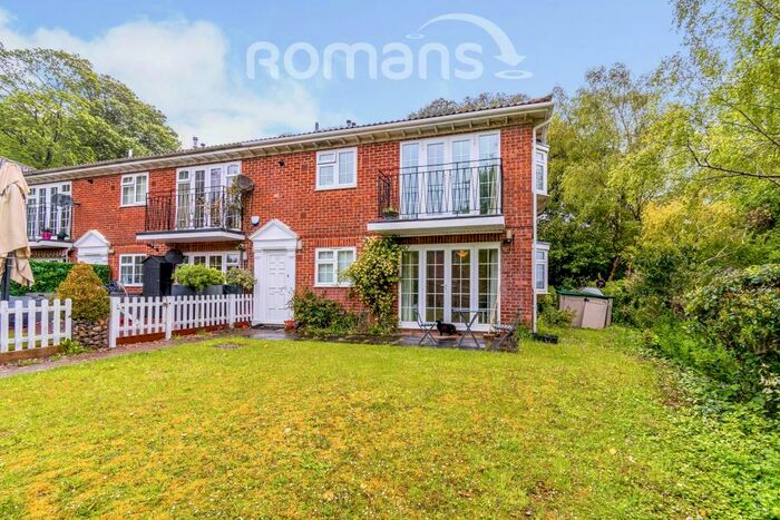 2 Bedroom Maisonette To Rent In Sleepers Hill, Winchester, SO22