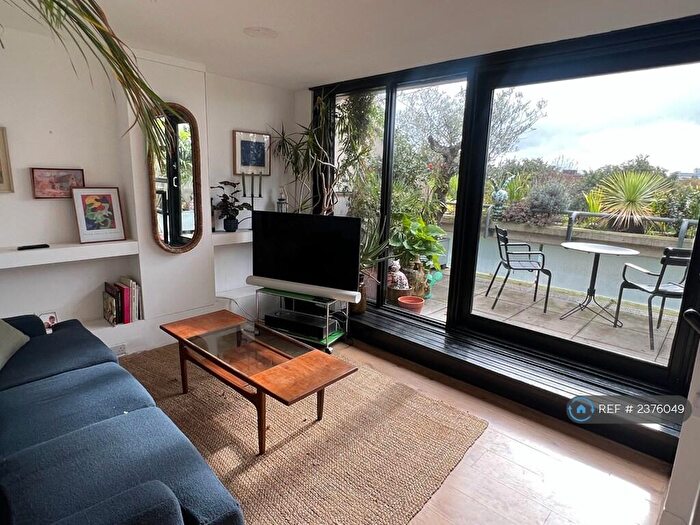 2 Bedroom Penthouse To Rent In Abbey Rd, London, NW8