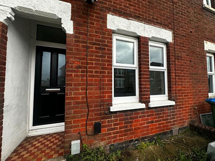 3 Bedroom Terraced House To Rent In Romsey Road, Southampton, Hampshire, SO16