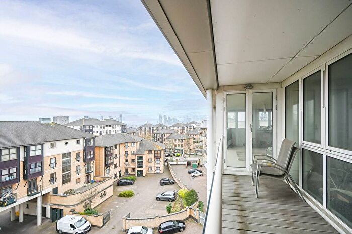 2 Bedroom Flat For Sale In Eastern Quay Apartments, Royal Docks, London, E16