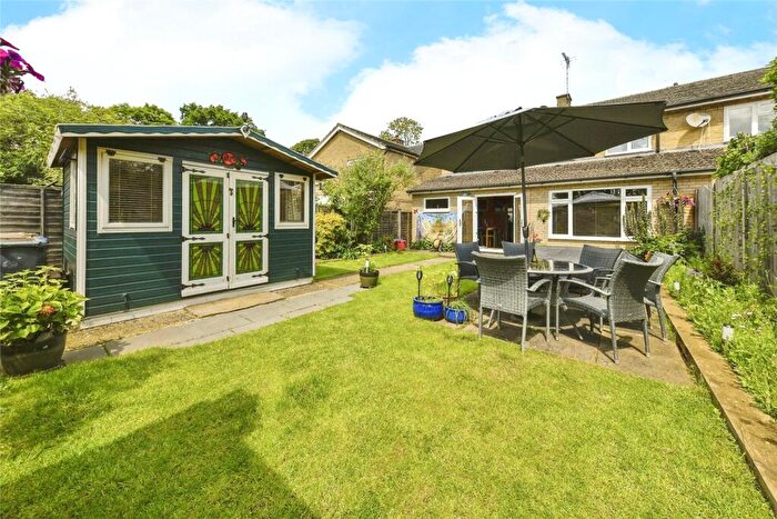 3 Bedroom End Of Terrace House For Sale In Manor View, Stevenage, Hertfordshire, SG2
