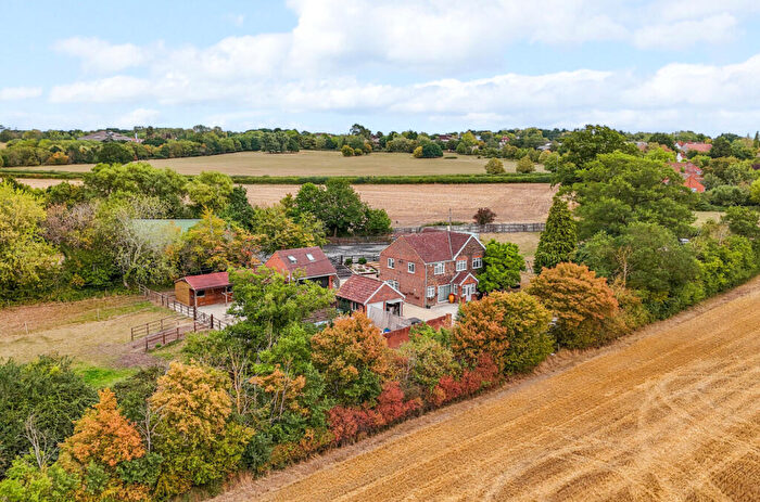 6 Bedroom Detached House For Sale In Goughs Barn Lane, Jealotts Hill, Warfield, Berkshire, RG42