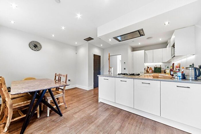 4 Bedroom House To Rent In Cavendish Road, Balham, London, SW12