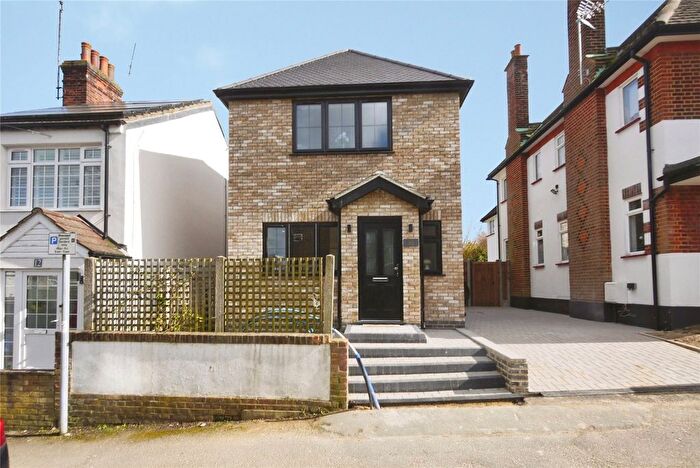 3 Bedroom Detached House For Sale In Warley Mount, Warley, Brentwood, Essex, CM14