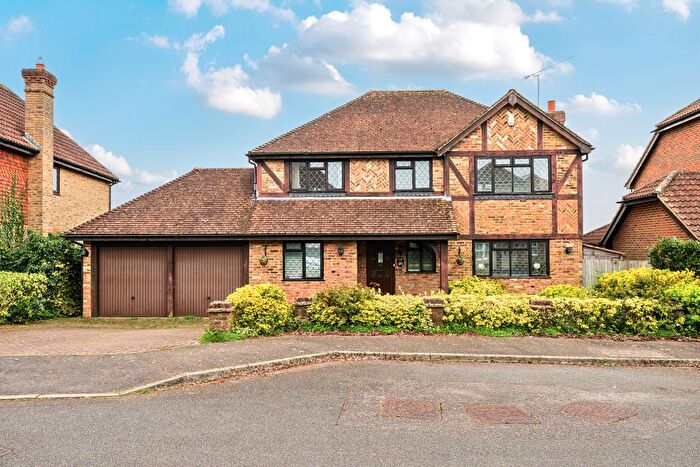 4 Bedroom Detached House For Sale In Danvers Way, Caterham, CR3