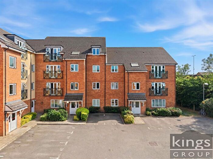 1 Bedroom Flat For Sale In Gwendoline Court, Bryanstone Road, Waltham Cross, EN8