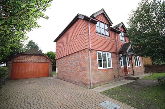 4 Bedroom Detached House To Rent In Nicol Road, Chalfont St Peter, SL9