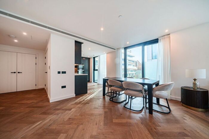 3 Bedroom Flat To Rent In Merino Gardens, Wapping, E1W