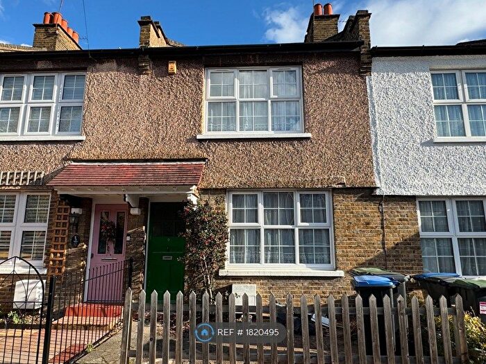 3 Bedroom Terraced House To Rent In Mafeking Road, Enfield, EN1