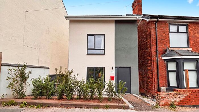 3 Bedroom Detached House To Rent In Carlton Hill, NG4