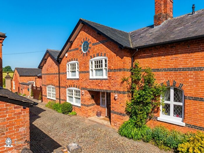 4 Bedroom Mews For Sale In Draycott House, Rangemore Hall Mews, Rangemore, Burton-on-trent, Staffordshire, DE13