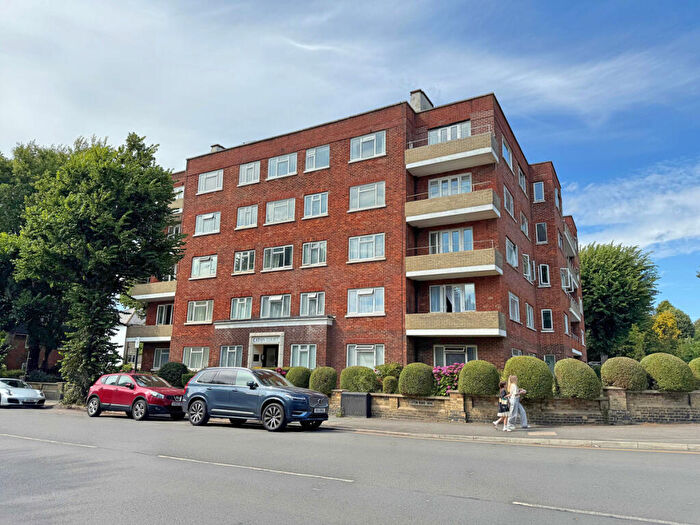 2 Bedroom Apartment For Sale In Eaton Court, Eaton Road, Hove, BN3