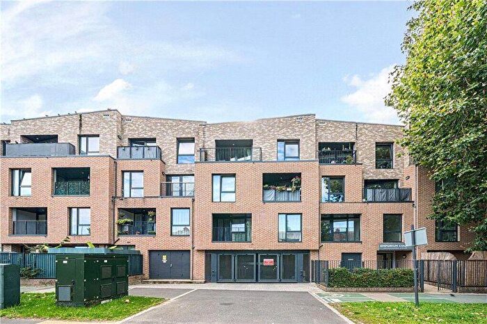 1 Bedroom Flat For Sale In Alexandra Avenue, Harrow, HA2