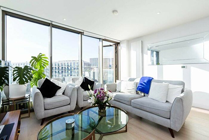 2 Bedroom Flat To Rent In Admiralty Avenue, Royal Wharf, E16