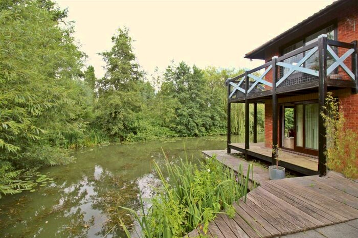 2 Bedroom Apartment To Rent In Carolus Creek, Pennyland, Milton Keynes, MK15