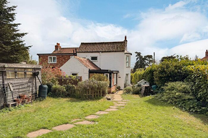 3 Bedroom Semi-Detached House For Sale In Charming Period Cottage In Great Massingham, PE32