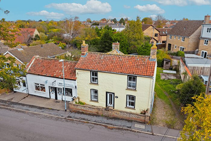 3 Bedroom Semi Detached House For Sale In The Causeway, Burwell, CB25