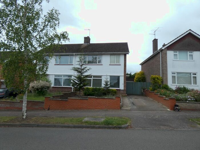 3 Bedroom Semi-Detached House To Rent In Curlew Crescent, Bedford, MK41