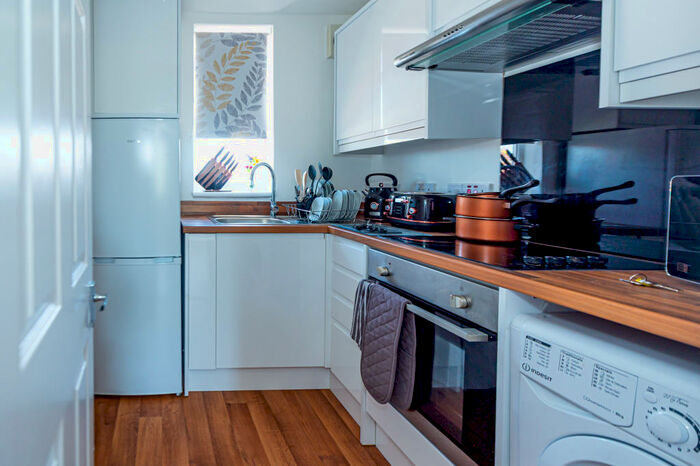 2 Bedroom Flat To Rent In Filton Avenue, Bristol, BS34