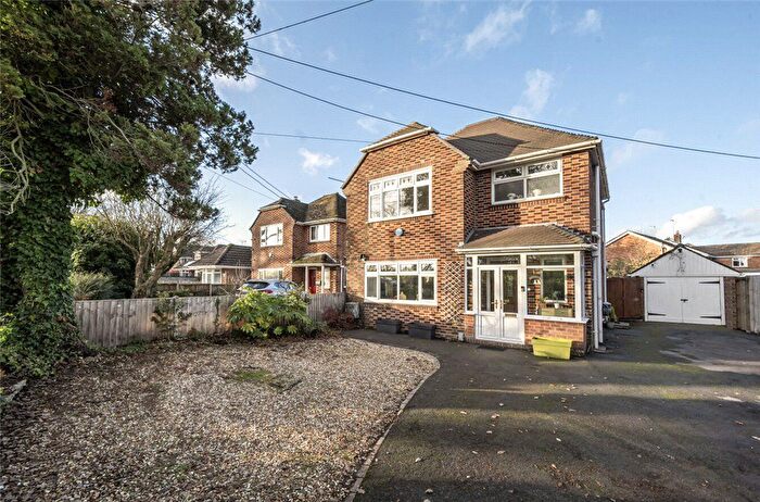3 Bedroom Detached House For Sale In Hoe Lane, North Baddesley, Southampton, Hampshire, SO52
