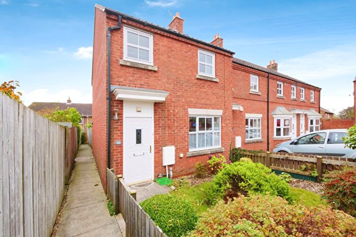 3 Bedroom Semi-detached House For Sale In Westfield Mews, Kirkbymoorside, York, YO62