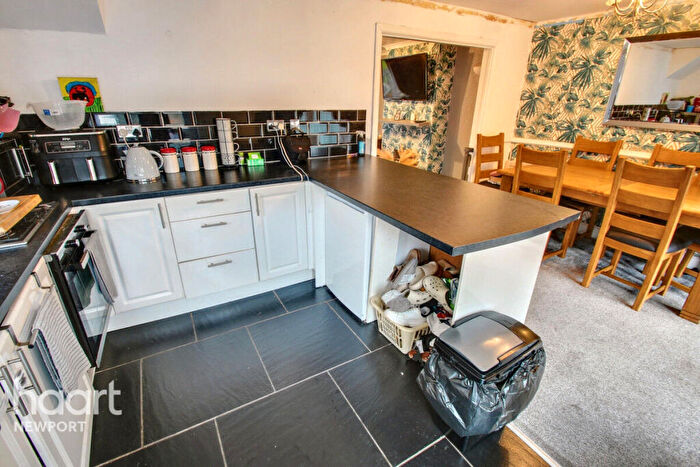 3 Bedroom Semi-Detached House For Sale In Pilton Vale, Newport, NP20