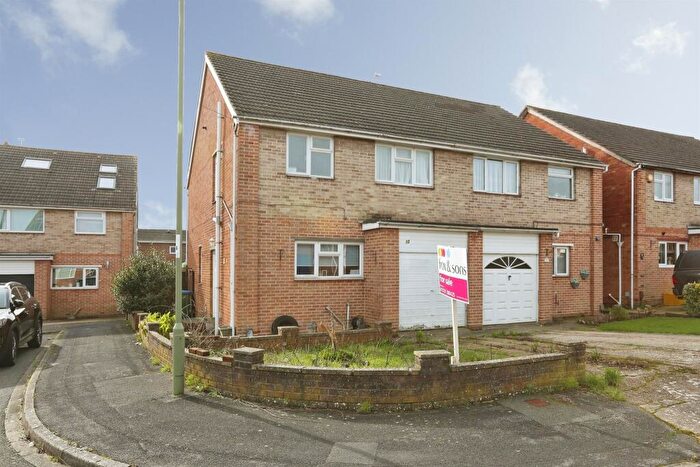 3 Bedroom Semi-Detached House For Sale In Glenesha Gardens, Fareham, PO15