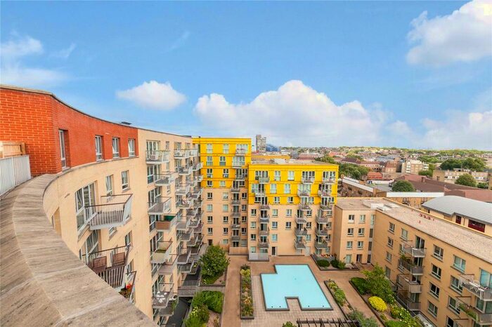 1 Bedroom Flat To Rent In Carronade Court, Eden Grove, Drayton Park, Holloway, Highbury, London, N7