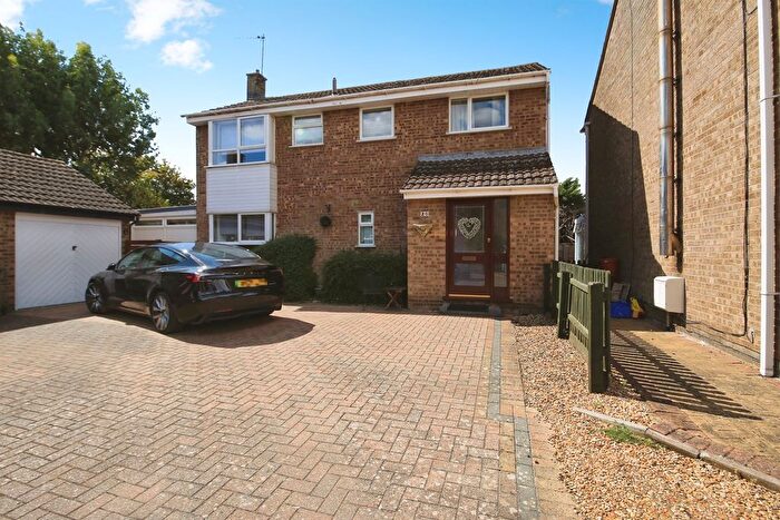4 Bedroom Detached House For Sale In Partridge Close, Yaxley, Peterborough, PE7