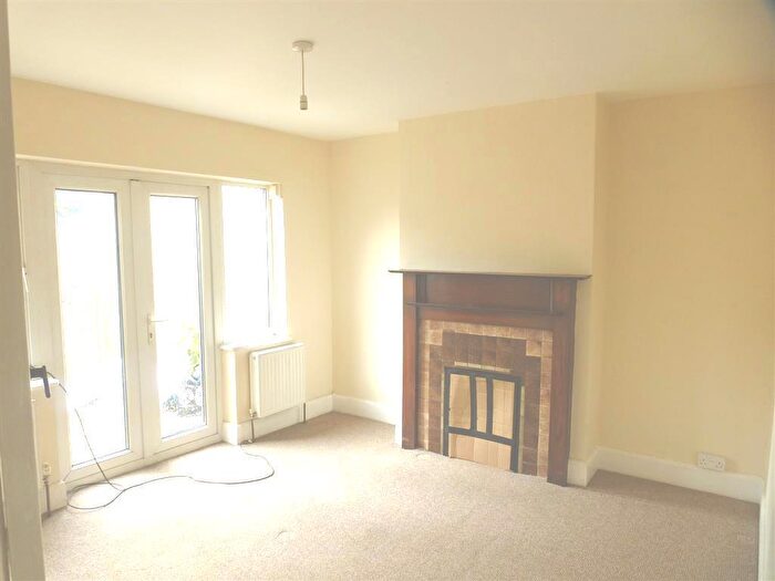 1 Bedroom Apartment To Rent In Towcester Road, Old Stratford, Milton Keynes, MK19