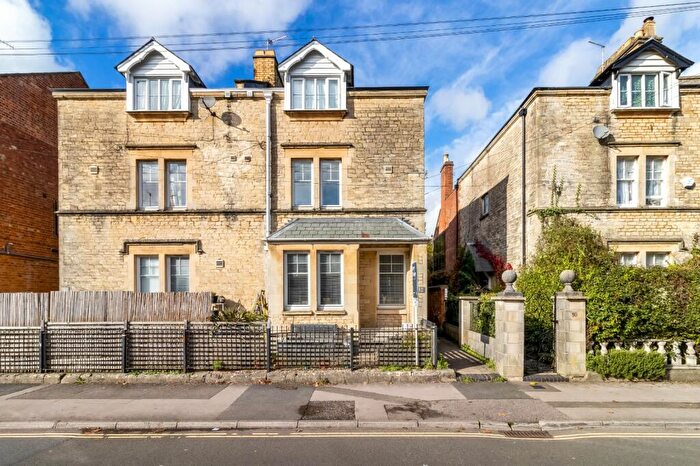 2 Bedroom Apartment To Rent In Ashcroft Road, Cirencester, Gloucestershire, GL7
