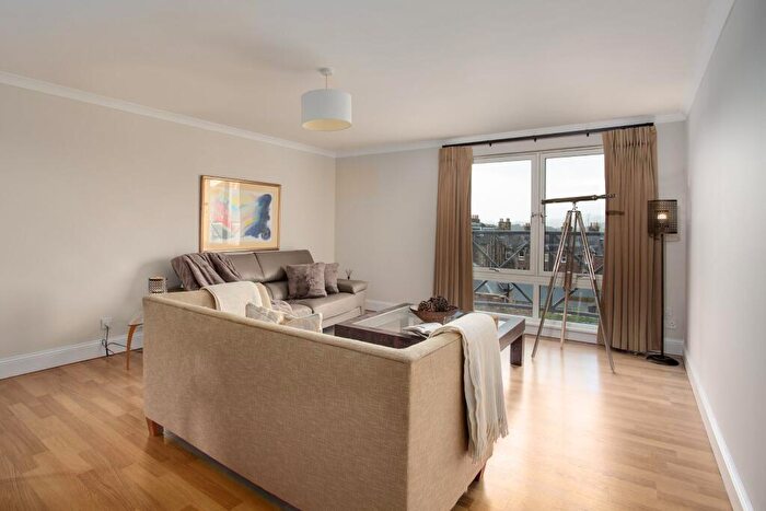 2 Bedroom Flat For Sale In Wade Court, Commissioner Street, Crieff, PH7