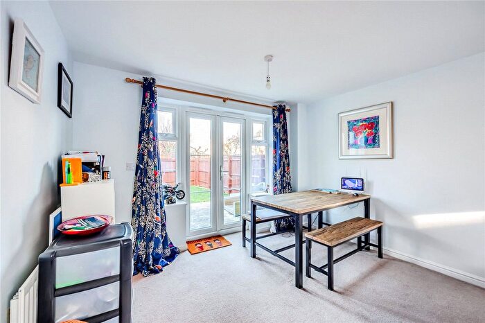 5 Bedroom Detached House To Rent In Ashmead Road, Bedford, Bedfordshire, MK41