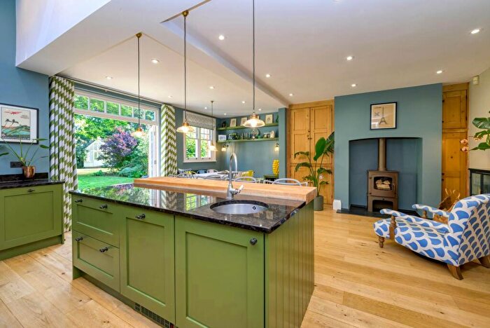 5 Bedroom Detached House For Sale In St Peters Hill, Caversham Heights, RG4